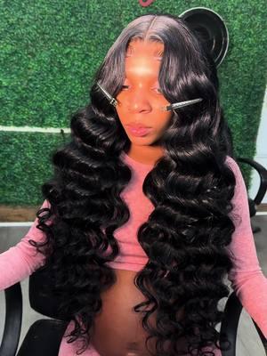 These curls were everything 😍🥹 #hairinspo #wandcurls #bussdown #imjustagirl #idohair #schairstylist #fyp #foryoupage #middlepart 