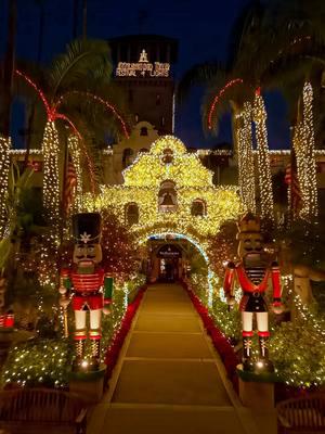 Excelente lugar para visitar esta navidad en Riverside, California  📍Mission Inn Hotel end Spa's  3649 Mission Inn Avenue, Riverside, CA 92501 Este evento finaliza el 6 de Enero De 2025 #californiaadventure #elviajedekarla #Viral #adventure #socal #thingstodo #hiddengems #californiatrip #californiaplaces #californiatravel #travelife #losangeles #placestogo #friends #california #family #friendship #vacation #vacaciones #travelvlog #travelblogger #traveltips #californiatravel #PlacesToVisit #thingstodo #visit #parati #travelusa #traveltok #places #lightscape #familytime #friendship #christmas #merrychristmas #riverside #missioninn 