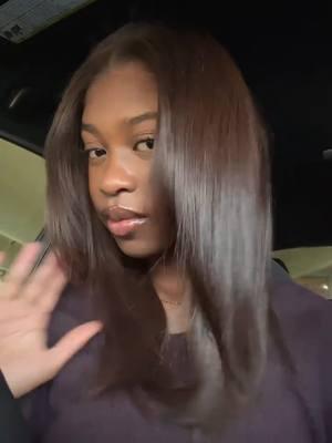 This is what I mean when I say I want brownnn 😩 The color eats so bad!!#bgmgirlgluelesswig #blackgirlmagic #christmasgift #weargowig #Chocolatebrown #bgmgirlhair #linkinbio