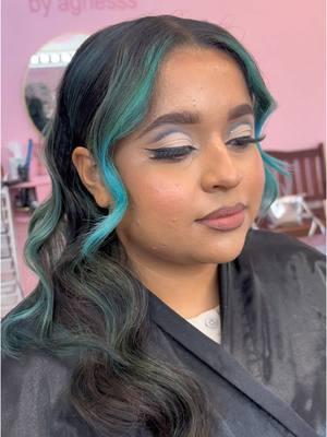 Such a gorgeous eye look 😍!  • Direct message me to book an appointment.  #losfresnostx #fyp #fypシ #rgvhairstylist #mua #rgvmua #makeup #makeuptransformation #hairstyle #quinceañera #quinceglam #motd 