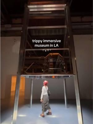 such a cool experience and so hypnotizing 🤩😵‍💫 i could fr stare forever :) #losangeles #lamuseums #moca #artgallery #artmuseum #immersive #immersiveart #immersiveexperience #littletokyo #olafureliasson #laartist 