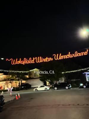 #WakefieldWinterWonderland #Santaclarita #SCV #holidaylights 