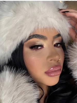 🤍❄️  #wintermakeup #wintermakeuplook #winterwonder #nicki 