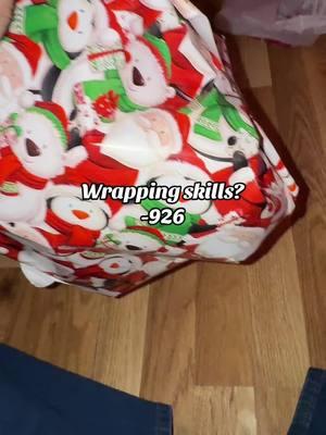 We see and we dont judge🫠🫠#wrappinggifts #wrappinghacks #wrappingfail #fy