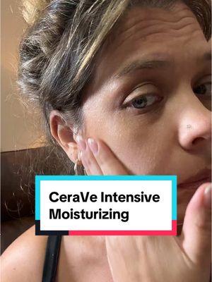 CeraVe Intensive Moisturizing is especially good for very dry skin in the dry and cold winter months #cerave #ceravemoisturizer #ceravepartner 