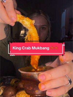 Do you prefer King Crab or Snow Crab? 😋 #foryou #fy #fyp #kingcrab #seafood #seafoodmukbang #kingcrabmukbang #eatwithme #messyseafoodboil 