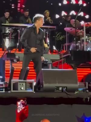 Versión en vivo • Santa Claus Llegó a la Ciudad • Argentina Cierre de Gira • 📽 Kathy Sevilla | 17 Dic 24 🇦🇷 1/2 #luismiguel #luismigueltour2024  #luismiguelenargentina #argentina #buenosaires  #cierredetourmundialuismiguel #luismiguelcierredegira #luismiguelcierredetourmundial  #campoargentinodepolo #campodepoloargentino #parati #tendencia #viral #fpy ##luismiguelentiktok  . . . @ksevillacr