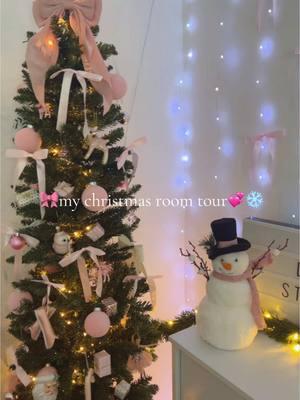 I love pink 🎀 #pink #RoomTour #christmas #christmasdecor #pinkdecor #pinkmas #christmasroomdecor #bows #coquette #pinkaesthetic #ballerina #hellokitty #hellokittychristmas #fyp #christmastree #foryou 