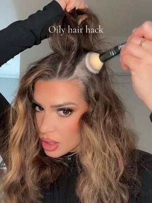 It works👌🏼 #oilyhair #greasyhair #beautyhacks 