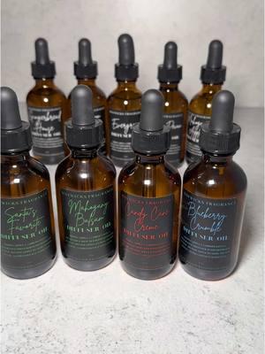 Replying to @JessPerfectChaos I am all about my home smelling good and these scents have it smelling like I have a live Christmas tree up and I’m making desserts for Christmas dinner.  #1introverted_extrovert #diffuseroil #christmas #tiktokshopfinds #tiktokshopholidayhaul #mavwicks #luxuryscents #christmasscents 