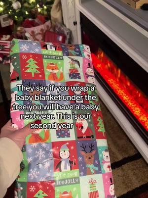 Hopefully soon 💔🥹 #wivestales #babyblanket #christmas #infertility #infertilityjourney #ttc #fertilityjourney #mentalheal #wrappinggifts 