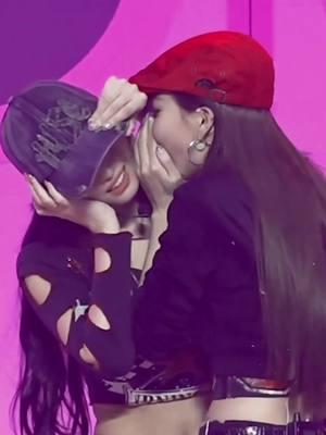 gfs #nayeon #momo #twice #imnayeon #hiraimomo #foryoupage 