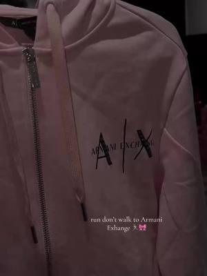 dont mind the wrinkles but runnn 😍😍🎀 #armaniexchange #armani #armaniexchange #pink 