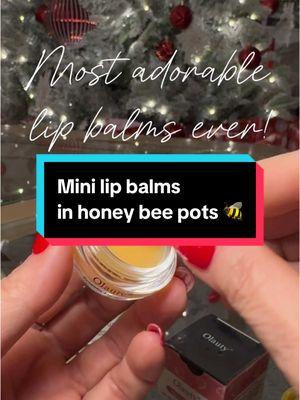 🐝✨ Get ready to buzz with cuteness! Check out these adorable mini lip balms in honeybee pots, complete with tiny honey dippers! 🍯💖 With four delicious flavors to choose from, your lips will be soft and sweet all day long!  🍓🍋🍯🌼 #LipBalmLove #HoneyBeeVibes  #HoneyDipper #LipBalm #HoneyBee #lipcare #lipcareproducts #healthylips #CutePackaging #BeautyEssentials #NaturalFlavors #Skincare #HoneyLove #MiniatureGoods #SweetTreats #LipCare #BuzzingBeauty #FlavoredLipBalm #AdorableGifts #HoneyPot #BeautyOnTheGo #SelfCare #HoneyBeeVibes #SoftLips