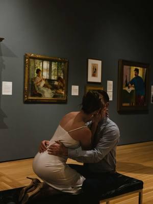 i’m ! obsessed ! museums are the worlds greatest gift 🎨🥂🪄📸 #nashvillephotographer #couplesphotographer #museumphotoshoot #documentaryphotography #tenesseephotographer 