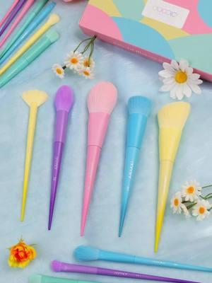 Dreaming of Unicorns Makeup Brush Set – a splash of color and endless creativity ✨🌈#docolor #makeupbrushes #makeup #trending #makeuplover #makeupbrushset #makeuptiktok #fashion #makeuplove #cutebeauty #foryou #beauty #foryourpage #makeupartist