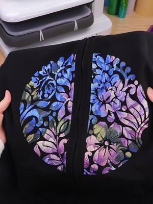 Print your favorite pattern on the zipper hoodie and wear your personality and attitude. Link in my bio! #diyprojects #htvrontmade #crafting #SuperGiftSpy #christmas #heatpress #htvrontautopress #flowers 