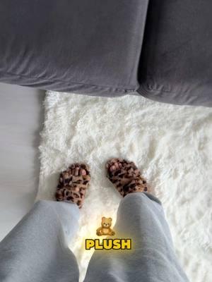 Soft, stylish, and safe—perfect rug for any room! ☁️ 🐾  #rug #creatorsearchinsights #tiktokshopfinds #tiktokshopfyp #fuzzyrug #HomeUpgrade #homedecor #roomdecor #cozyrug 