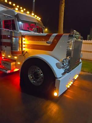 #standonit #inmylane #sofreshsoclean #EZEMONEY #PETERBILT #fyp #viral24 #oldmanwinter @Talladega Fiberglass @truxaccessories @HaterMade @garyjonessr 