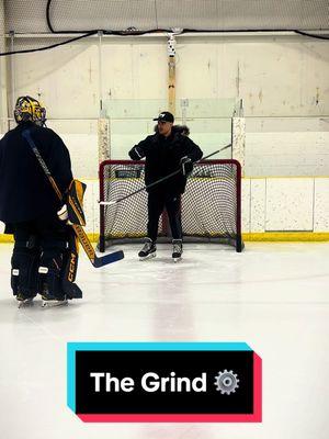 Putting In The Work 💪🏻 #hockey #icehockey #hockeygoalie #hockeyplayer #hockeycoach #goaliecoach #NHL #krisrenfrow #hockeytraining #goalietraining #hockeygym #goaliegym #hockeymom #goaliemom #hockeydad #goaliedad #hockeydrill #goaliedrill #padbudder #blackandmetalfitness