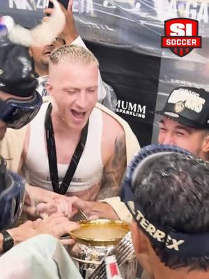 Marco Reus had the time of his life after winning his first ever league title 🤣 #sportsillustratedsoccer #sisoccer #sportsillustrated #MLS #soccertok #mlscupplayoffs #lagalaxy #marcoreus