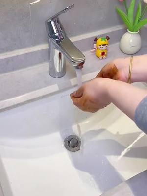 Convenient U-shaped Faucet Extender – Make Sink Access a Breeze! 💦 Effortlessly Reach Your Sink Faucet 💦 – Upgrade Your Kitchen & Bathroom! #FaucetExtender #ConvenientDesign #KitchenAccessories #BathroomGadgets #HomeImprovement #TikTokShopLastChance#TikTokShopNewYearNewAura#spotlightfinds #Loveyourboobs 