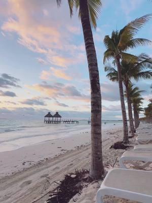 Put me on the beach and forget about me #familyvacation #christmasvacation #riuresort #islamujeres #costamujeres #riu #christmas #beachvibes #oceanviews 