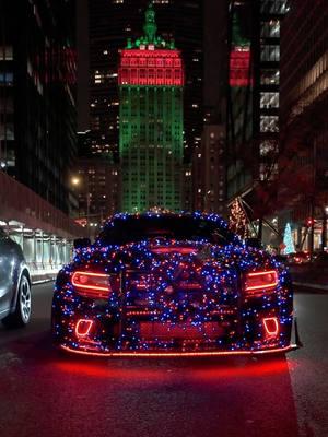 NYC Christmas 2024..... 🎄🎄🎄 liquidlensphoto 📽 #djimini3pro  #djiglobal  #lightingtrendz #hellcat_enforcer #mopar #christmaslights #christmascars #thatsmydodge  #hellcat #charger #carsoftiktok #fyp #carswithoutlimits #nyc 