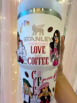 ☕️ Dress up my @stanley_brand cup with a Coffee Queen PET box! I also used @scorchmarker and a heat gun to seal the final finish. Get your PET Tapes and other supplies at www.shoprongrong.com . . . #customtumblers #StanleyCup #stanleytumbler #stanley40oz #winterdecor #bulletjournalideas #PlannerLove #journalinspiration #journals #plannerlife #scrapbookingideas #decorativeplanning #scrapbookinglayout #ShopRongrong #RongrongDevoe #coffeequeen #coffeetumblr