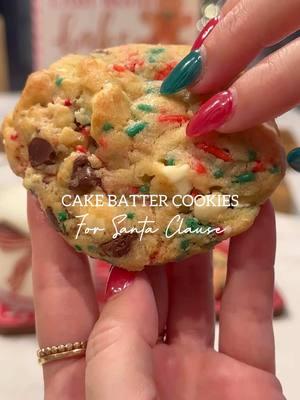 NICE LIST: SECURED🎅🏻✅ Recipe 🔗 in bio! #christmascookies #christmasbaking #christmaseve #christmascountdown #bakingszn #BakeWithMe #cookierecipe #cakebattercookies #christmastok #christmasbakingideas #cookierecipes #christmasishere  #bakingcookies #christmasevevlog #santacookies #santascoming #bakingvlog #chocolatechipcookies 