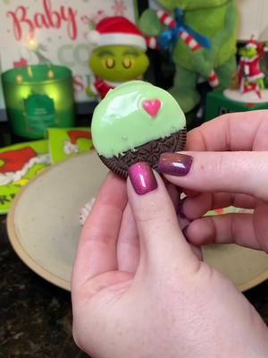 Make Grinch cookies with me!🎄✨💚 #grinchcookies #christmascookies #kortneyandkarlee 