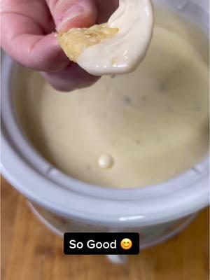 Authentic Restaurant Style Cheese Dip Queso #cheese #cheesedip #queso #yummy #mexicanrestaurant #easy #Recipe #EasyRecipe 