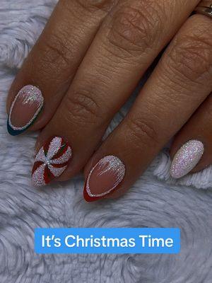 It’s been a minute since I slayed some French 🤣 but seriously though These nails scream Christmas magic. Only my OGs can get a resemblance of French designs every once in a blue moon 🌙  @Young Nails @Tamara Martinez  #cityescapespa #orlandonails #christmasnails #acrylicoverlay #shortnailinspo #winternails #peppermintnails #casselberrynailtech 