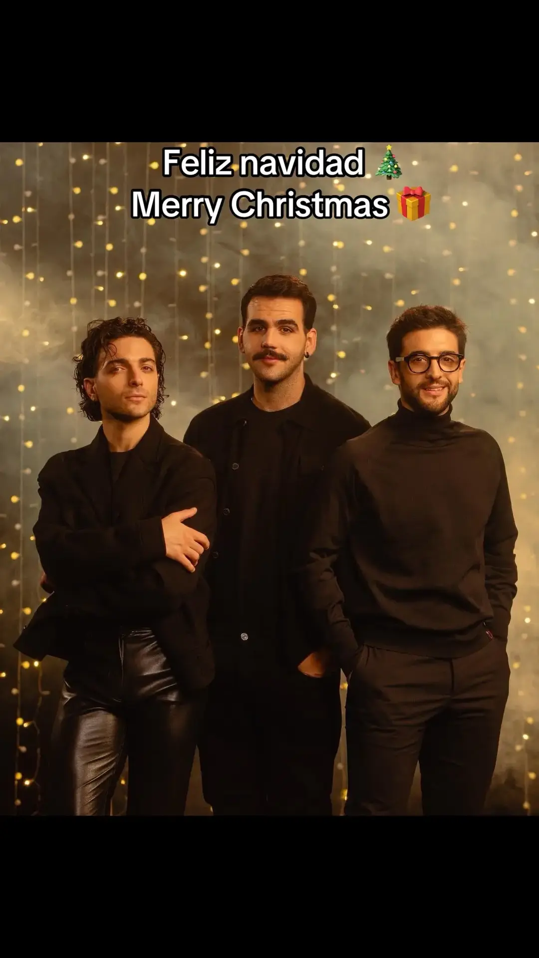 Merry Christmas everybody 🎄🎁   #ilvolofamily  #ilvolovers  #ilvolomusic  #instaday #ilvoloversunited #gianlucaginoble  #ignazioboschetto #pierobarone #pierinas #boschettinas #naroprince #ilvolofans #ilvolofamily #marsalaprince #ilvolo #abruzzoprince #trioitaliano #italia #sonymusicitaly ♥️🇵🇪 #capolavoro #roma #tbt  #italygram #ilvolotour2025 #instaedit #fandom #fanedit #fanpage #italiansong #greta_ilvolo#trioitaliano  #parati #fyp #foryou #viral #reel  #feliznavidad #merrychristmas 