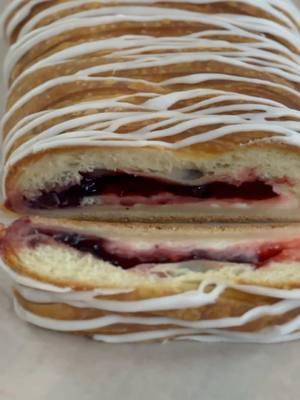 Berries & Cream Danish  . . . #satisfying #pastrychef #delicious #madefromscratch  #stepbystep #bakery #holidayseason  #bakinglove #pastrylove #pastrypassion #pastry #Foodie #explorepage #explore #travel #dessert #reels #viral #short 