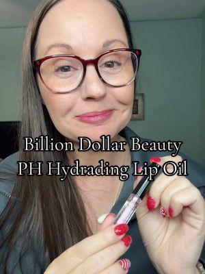 I love this Ph Hydrating lip oil from @billiondollarbeauty it’s so moisturizing and the color it changes to is so pretty! #billiondollarbeauty #lipoil #phlip #colorchanging #moisturizinglipgloss #hydratinglipoil #hydratinglipgloss #spotlightfinds #tiktokshopfinds 