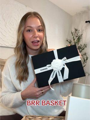 Make a brr basket (Buoy Basket) with us!! 🩵 What else would you add?  #brrbasket #boobasket #boobasketideas #christmas #channukah #holidaycountdown #giftforher #crismas🎄🎄🎁🎑 #giftguideforher 