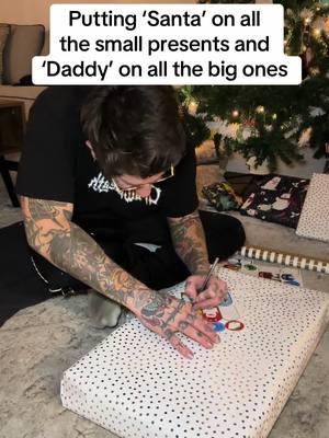 Why should he get all the credit… #christmas #altfashion #elderemo #millenial #30sclub #parentsoftiktok #toddlersoftiktok 