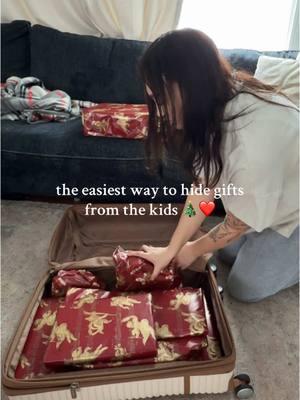 I wish I knew this as a first time mom 🤣 does anyone else do this? #momtok #relatable #christmas #momhack #motherhood 