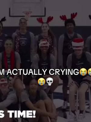 “Its…TIIIMEEE”😭 #uconnwbb #paigebueckers #uconnwomensbasketball #paigebueckersedit #funny #christmas #itstimee 