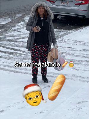 Esta cena sera con 🥖🤣     #navidadenfamilia #navidadxiaomi #navidad🎄🎀 #santaclaus #santamonica #santamuerte #santa #navidadenfamilia #navidadxiaomi #bromance #broma #riete #rie #regaloscreativos #regalospersonalizados #regalospersonalizados #regaloscreativos #videovirali #viralestiktok #tiktokers_al_poder #tiktokera 