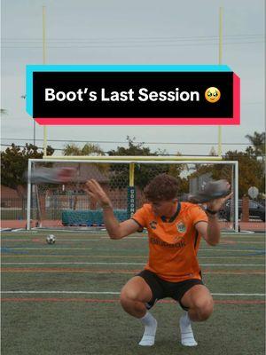 Phantom Boot’s Last Session…🥹⚽️ @Esteban Toscano @BLR CREW  #Soccer  #soccerboy #futbol #trending  #football #trickshot #freekick  #golazo #viral   #skiller  #soccerskills #d1 #division1 #influencer