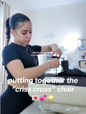 me: *puts together 1 chair* I don’t need no man 😼 hehe no but love being able to sit criss cross apple sauce comfortably at my vanity 💕 <3 #crisscrosschair #vanitychair 