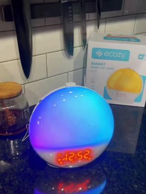 I am way too excited about this #ecozy #smartwakeuplight #alarmclock #ecozywakeuplight #sunriselight #bluetooth #fmradio 