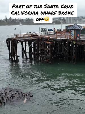 Part of the Santa Cruz California wharf broke off. #santacruz #damaged #destruction #westcoast #bayarea #fypシ゚viral #centralcalifornia #newsanchor #viralvideo #waves #weatherreport #news #bi #ocean #beach #lgb #flooded #floodwarning #storm 