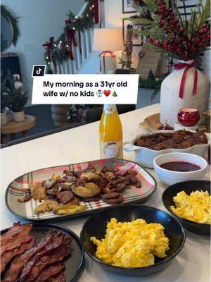 My morning as a 31yr old wife w/ no kids ☃️♥️🎄 Merry Christmas Eve! Hope u all have an amazing Holiday! 🌟 #Vlogmas #dayinmylifevlog #morningroutine #wifelife #nokids #dinks #christmasbreakfast #breakfast #cooking #latinainfluencer #lasvegasinfluencer 