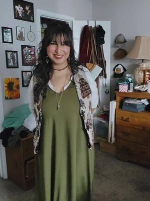 My mom was a seamstress and she made this vest for herself.  I miss her so much. ❤️ Merry Christmas everyone  #styling #christmasoutfit #ArtisticThrifter #thriftedoutfit #outfitideas #womensoutfitideas #sustainablefashion 