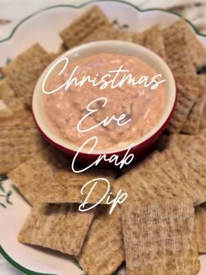 Crab Dip #holidayappetizer #appetizers #crabdip #appetizerrecipe #food #fyp #foryoupage #chipanddip 