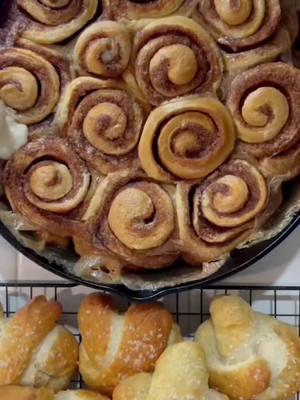 Cinnamon rolls tips and tricks. #mom #family #nospend #budget #budgeting #baking #cooking #madefromscratch #homemade #homemadefood #ingredientsonly #homemaker #homestead #simpleliving #foodpreservation #vacuumseal #freezer #deepfreezer #kitchenrestock #preservingfood #freezerstash #mealplanning #mealprepping #homemadekitchenrestock #christmas #christmasday #cinnamonrolls #homemadecinnamonrolls 