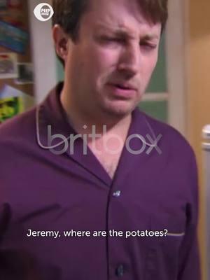 Always good to check on the menu. 📺: Peep Show #BritBox #PeepShow #britishtv #Christmaseve #holiday #britishtv #comedy